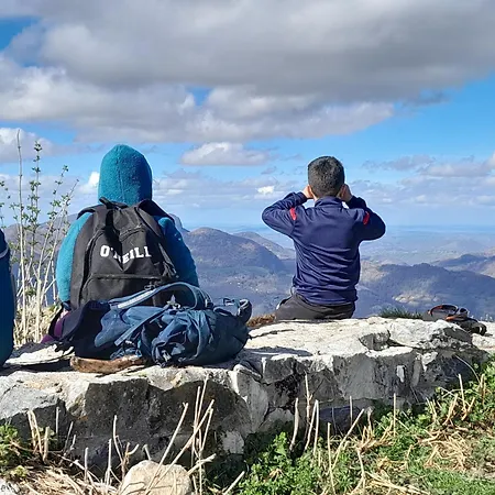 Tatil Evi Le Vieux Vieux Manoir De La Guardo Face Au Mont Valier
