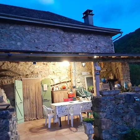 Le Vieux Vieux Manoir De La Guardo Face Au Mont Valier *