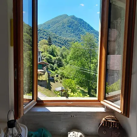 Le Vieux Vieux Manoir De La Guardo Face Au Mont Valier Seix